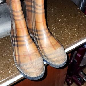 Burberry rainboots